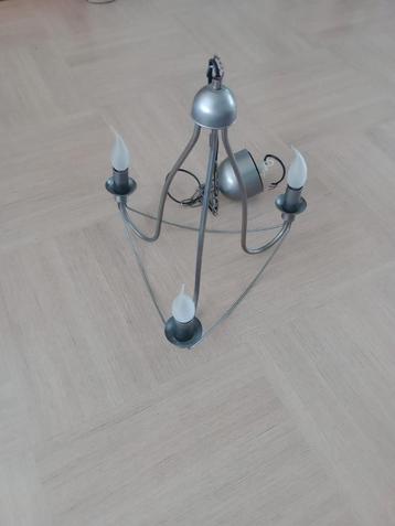 Plafondlamp beschikbaar voor biedingen