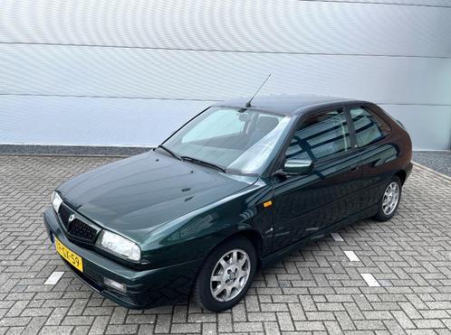 Lancia Delta 1.6 HPE 1998 ORIG. NL LAGE KM STAND!, Auto's, Lancia, Particulier, Delta, Benzine, Hatchback, Handgeschakeld, Origineel Nederlands