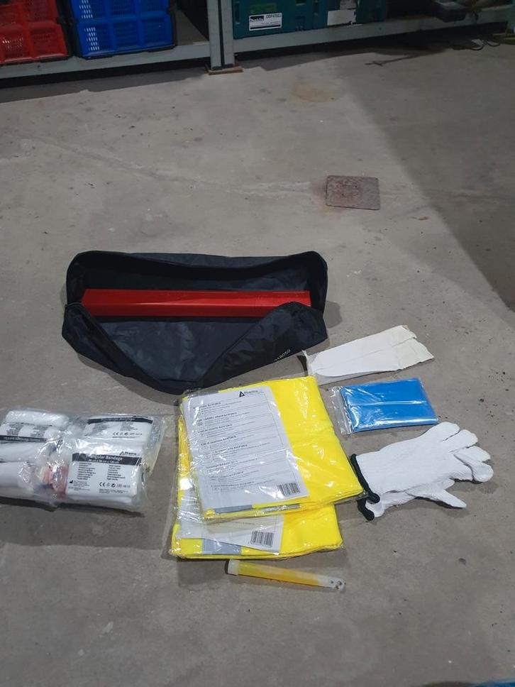 Veiligheidsset veilig onderweg EHBO kit, Auto diversen, Onderhoudsmiddelen, Ophalen of Verzenden