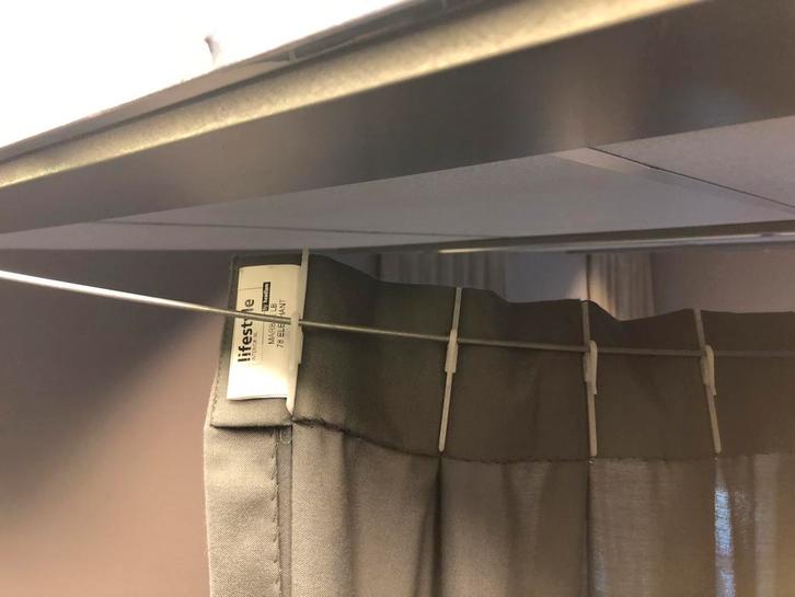 Gordijnen, Huis en Inrichting, Stoffering | Gordijnen en Lamellen, Zo goed als nieuw, 200 cm of meer, 200 cm of meer, Grijs, Ophalen