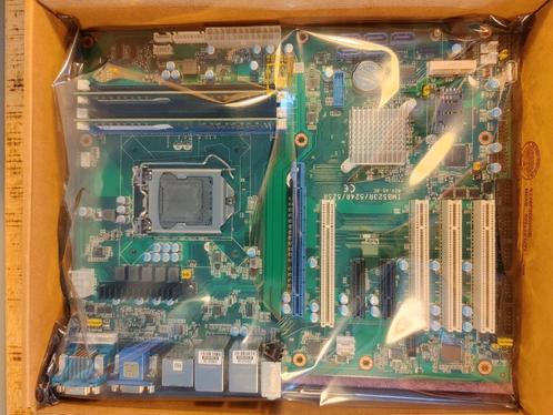 Nieuw Axiomtek Socket 1151 Q370 Moederbord met 16GB DDR4, Computers en Software, Moederborden, Nieuw, Intel, DDR4, Ophalen of Verzenden