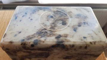 Manicase Manicure Set, Manex Cheshire. Gemarmerd bakeliet beschikbaar voor biedingen