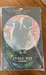 Hot toys stealth suit spider-man far from home mms541 deluxe, Nieuw, Ophalen of Verzenden, Actiefiguur of Pop