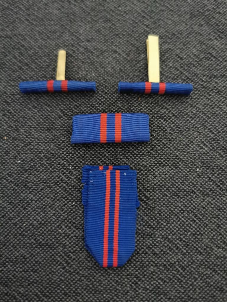 Brandweer. 4 items Trouwe dienst, Verzenden, Landmacht, Nederland, Embleem of Badge