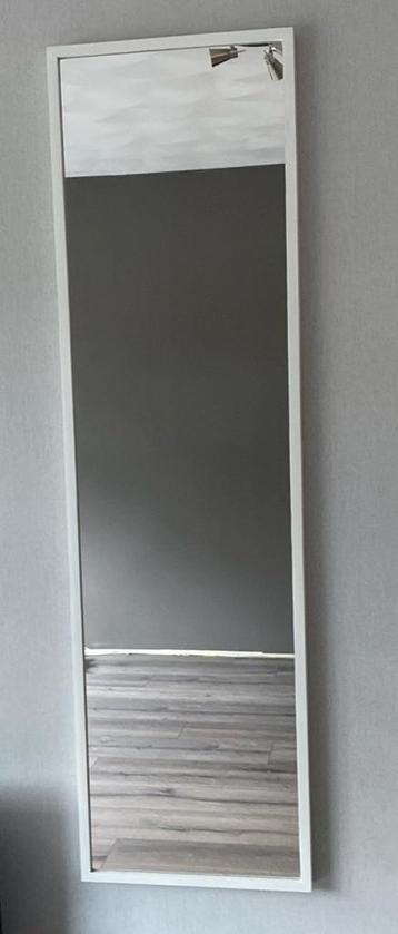 Mooi passpiegel rechthoekige spiegel wit 40x140 cm beschikbaar voor biedingen