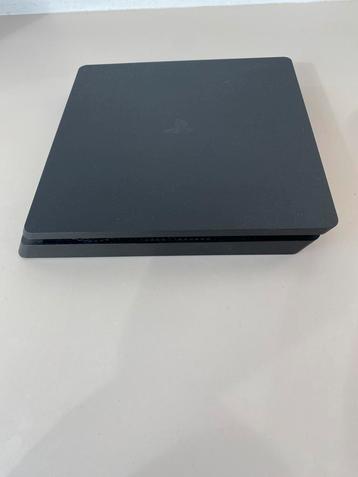 PS4 500gb + 2 controller + 2 spellen beschikbaar voor biedingen