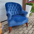 Chesterfield bijzet fauteuil in blauwe velvet stof, Huis en Inrichting, Fauteuils, Ophalen, 75 tot 100 cm, Zo goed als nieuw, Stof