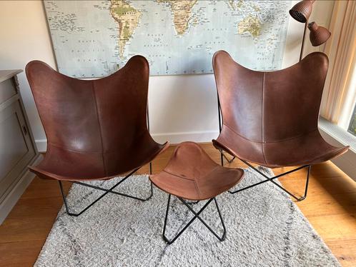 Set van twee originele Mariposa Chairs en krukje Tricorona., Huis en Inrichting, Stoelen, Zo goed als nieuw, Twee, Leer, Bruin