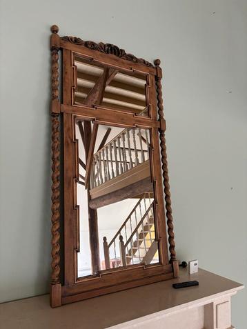 Antieke Spiegel met Houten Frame beschikbaar voor biedingen