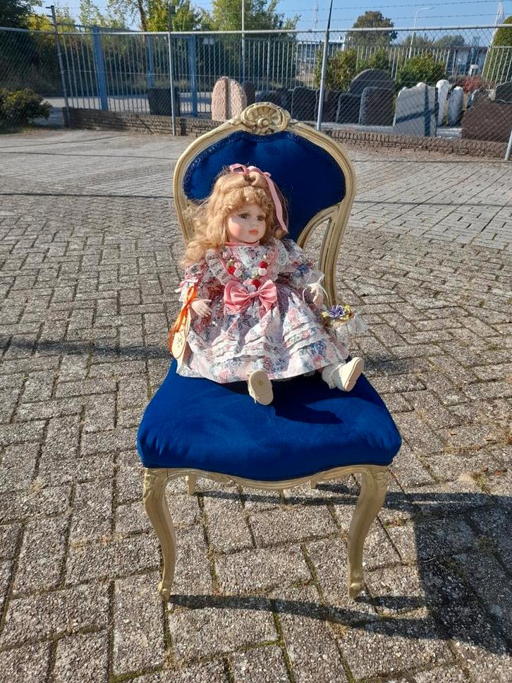 Antiek stoeltje opnieuw gestoffeerd, Antiek en Kunst, Antiek | Meubels | Stoelen en Banken, Ophalen