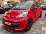 Peugeot 107 1.0 12V - 5 Deurs! - Airco! - APK 05/2026!, Auto's, Voorwielaandrijving, Stof, Zwart, 4 stoelen