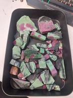 Gezaagde robijn zoisiet stukken lortone, Ophalen of Verzenden, Zo goed als nieuw