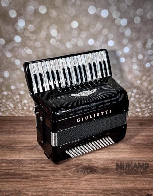 Giulietti B.12 - Compacte accordeon met veel mogelijkheden, Muziek en Instrumenten, Accordeons, Nieuw, Toetsaccordeon, 72-bas