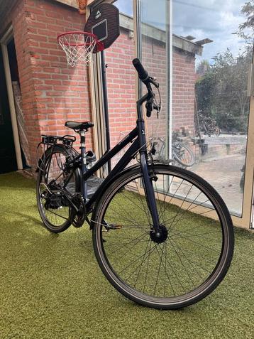 B’TWIN stadsfiets 28 inch – met versnellingen, bagagedrager  beschikbaar voor biedingen
