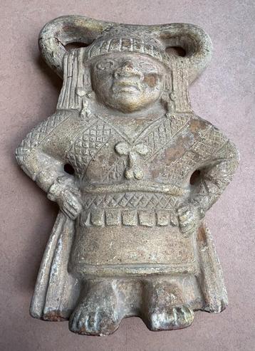 Fraai oud beeld, precolumbiaanse stijl beschikbaar voor biedingen