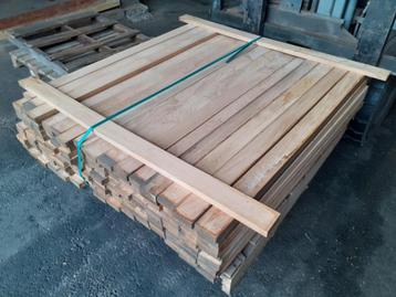 Partij eiken 1A kwaliteit 22x69x1200mm - 144 stuks - € 495 beschikbaar voor biedingen