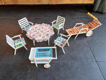 Vintage tuinset voor barbiepoppen beschikbaar voor biedingen