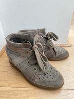 Sneakers Isabel Marant maat 40 zo goed als nieuw, Ophalen of Verzenden, Zo goed als nieuw, Beige, Sneakers of Gympen