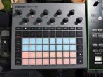 Novation Circuit Rhythm groovebox (met decksaver), Ophalen of Verzenden, Zo goed als nieuw