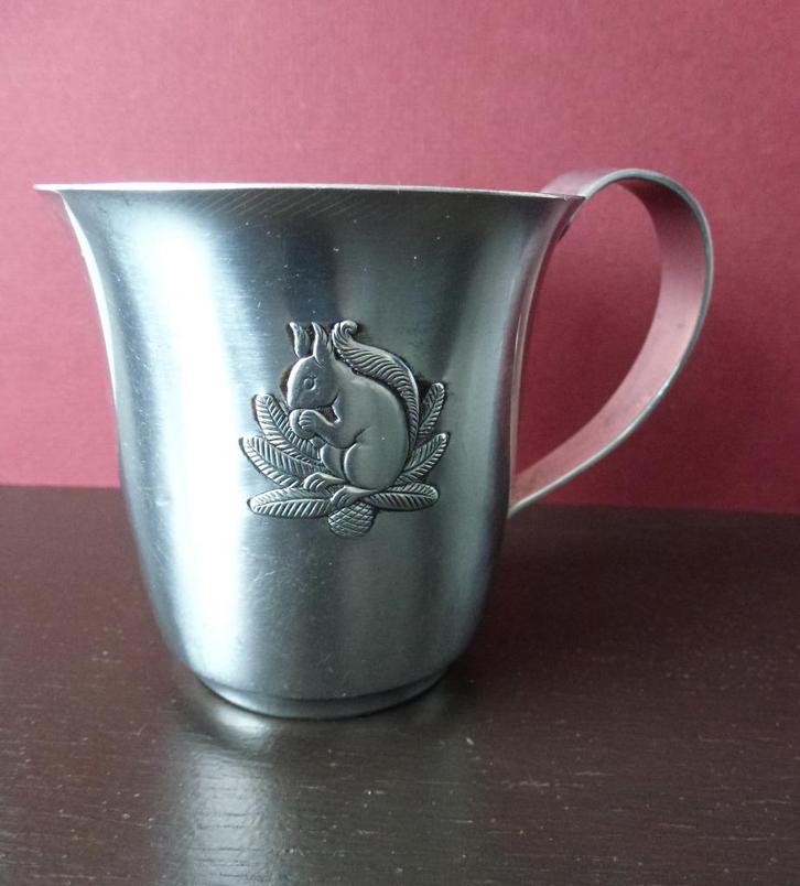 Gero Zilmeta kinderbekertje met monogram Georg Nilsson, Antiek en Kunst, Antiek | Servies los, Ophalen of Verzenden
