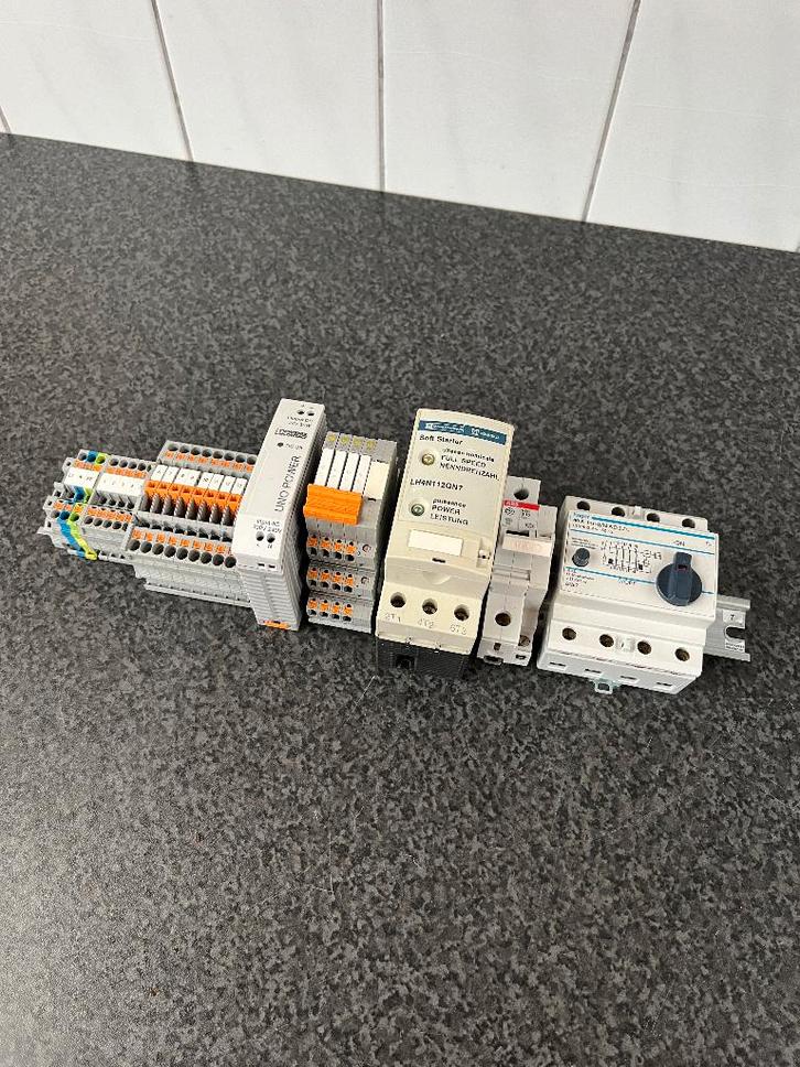 Hager aardlek Telemecanique soft starter Phoenix Uno Power, Hobby en Vrije tijd, Elektronica-componenten, Gebruikt, Ophalen of Verzenden