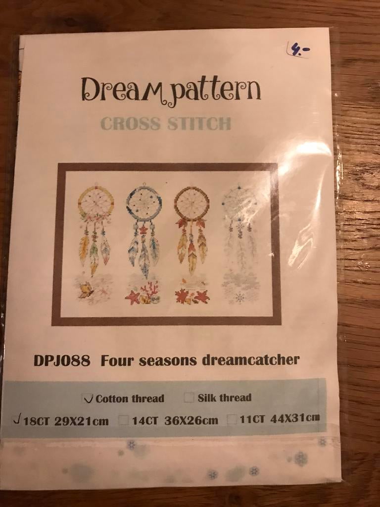 Compleet borduurpakket 4 seizoenen dromenvanger , kruissteek, Ophalen of Verzenden, Zo goed als nieuw, Borduurpakket