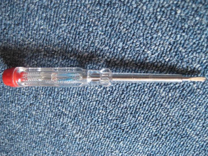 elektra schroevendraaiertje (lampje moet vervangen worden), Doe-het-zelf en Verbouw, Gereedschap | Handgereedschap, Zo goed als nieuw