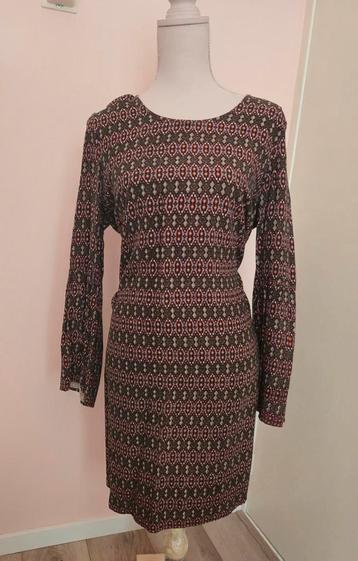 Flair & Flow – grafische charme in viscose beschikbaar voor biedingen