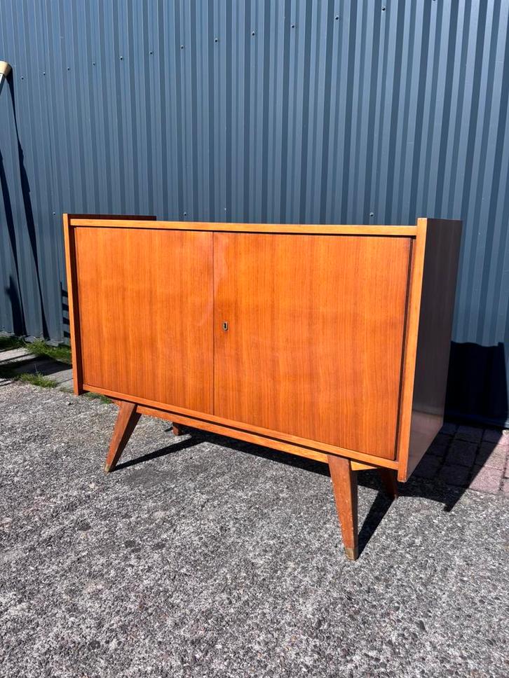 Vintage kastje dressoir tvmeubel, Huis en Inrichting, Kasten | Dressoirs, Zo goed als nieuw, 25 tot 50 cm, Ophalen
