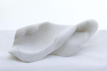 Beeld marmer beschikbaar voor biedingen