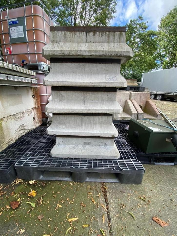 Putrand Beton met deksel D400 H=24cm, Doe-het-zelf en Verbouw, Buizen en Afvoer, Zo goed als nieuw, Afvoer, Overige materialen