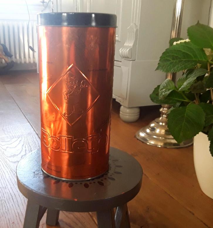 Oranje WK 1998 beschuitbus met handtekeningen van de spelers, Verzamelen, Sportartikelen en Voetbal, Gebruikt, Overige typen, Overige binnenlandse clubs