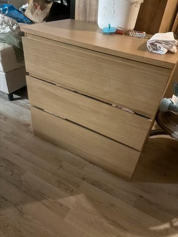 Laden kast  beschikbaar voor biedingen