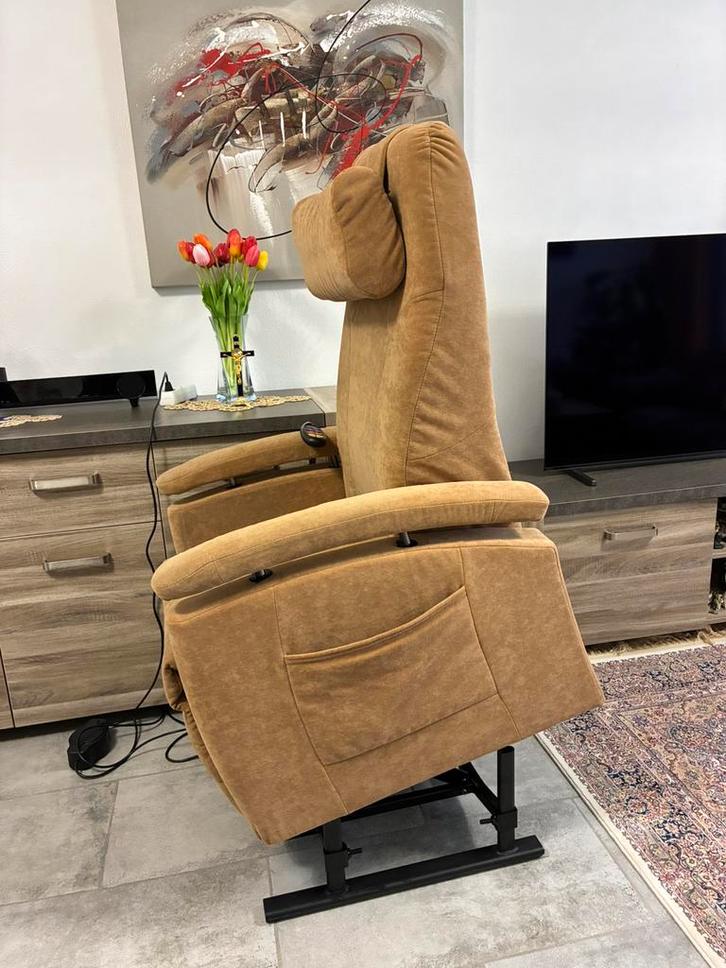prachtige Elektrische sta op relaxstoel fitform, Huis en Inrichting, Fauteuils, Zo goed als nieuw, 50 tot 75 cm, 75 tot 100 cm