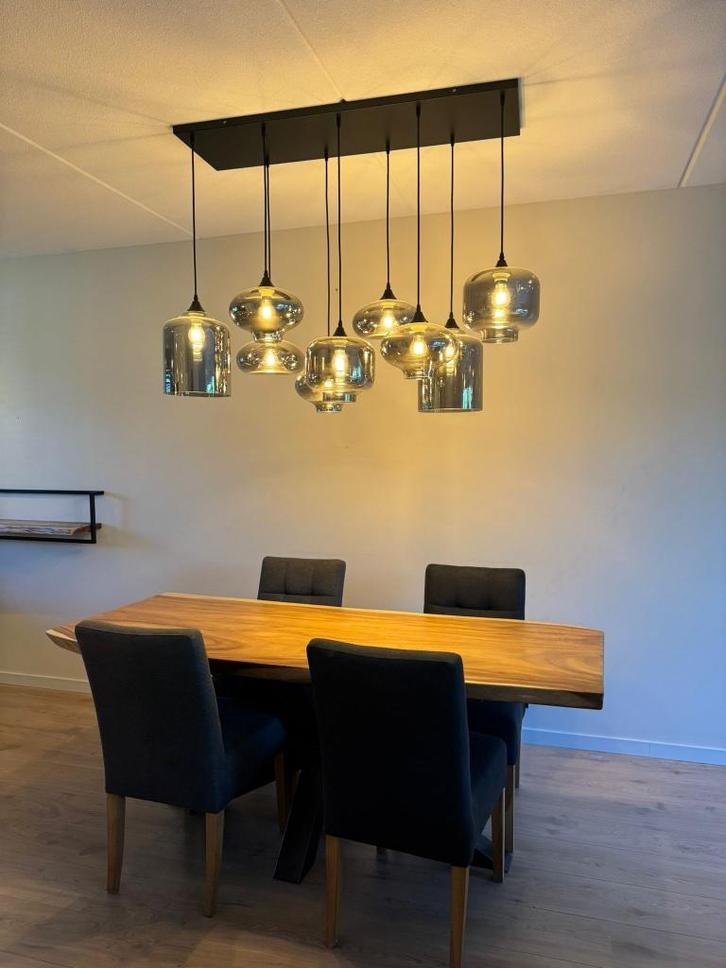 Boomstamtafel + lamp + 4 stoelen – samen voor €750!, Huis en Inrichting, Tafels | Eettafels, Zo goed als nieuw, 50 tot 100 cm