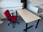 Groot bureau 180x80 met luxe bureaustoel, Met wielen, Zo goed als nieuw, Ophalen, Bureau