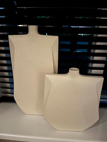 2 Nieuwe Light&Living Creme Vazen beschikbaar voor biedingen