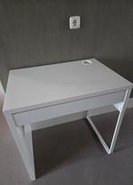 Buro Micke ikea, Huis en Inrichting, Bureaus, Ophalen, Zo goed als nieuw