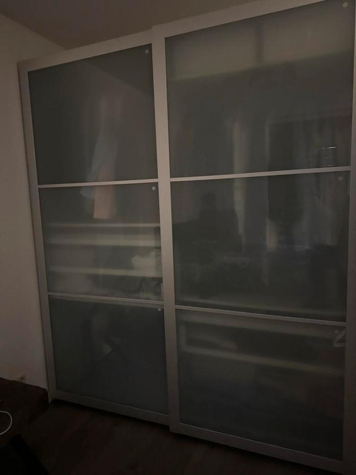 ZSM WEG: 2x IKEA Pax Schuifdeuren met Melkglas - 100x239cm, Huis en Inrichting, Kasten | Kledingkasten, Gebruikt, 200 cm of meer