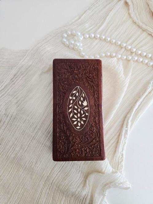 Houten sierkistje met inlay – Made in India, Huis en Inrichting, Woonaccessoires | Kisten, Zo goed als nieuw, Minder dan 50 cm
