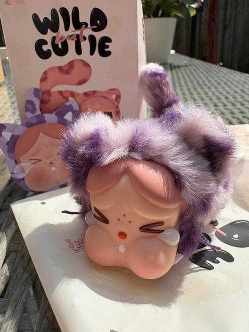 Popmart Crybaby Wild but Cutie Neon Cutie - Geopend & nieuw, Verzamelen, Poppen, Zo goed als nieuw, Pop, Ophalen of Verzenden