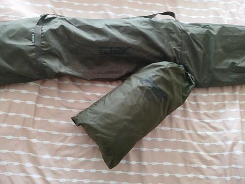 Sonik SK-Tek 60 brolly met overwrap, Watersport en Boten, Hengelsport | Karpervissen, Gebruikt, Overige typen, Ophalen