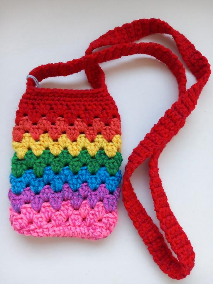 Gondas Creaties Regenboog tasjes golvenpatroon. Acryl+katoen, Hobby en Vrije tijd, Breien en Haken, Nieuw, Haken, Ophalen of Verzenden