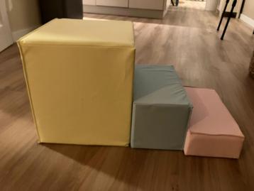 Foam blokken beschikbaar voor biedingen