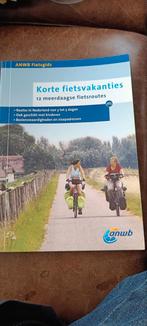 Korte fietsvakanties 12 meerdaagse  fietsroutes, ANWB, Ophalen of Verzenden, Zo goed als nieuw, Fiets- of Wandelgids