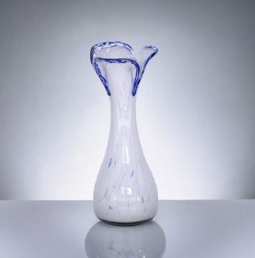 Handgemaakte Vintage Murano geblazen Vaas, met label beschikbaar voor biedingen