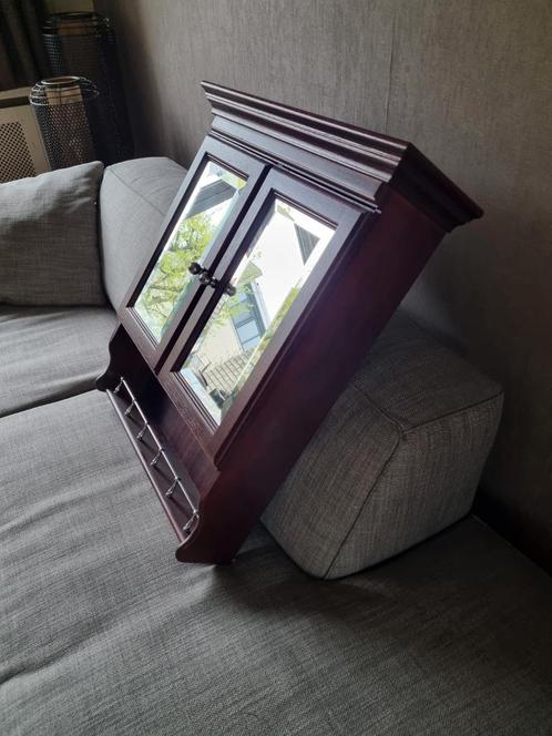 Mahonie Spiegelkastje met plateautje, Huis en Inrichting, Woonaccessoires | Spiegels, Gebruikt, 50 tot 75 cm, Minder dan 100 cm
