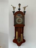 Staartklok met maanstand en figuren, Antiek en Kunst, Ophalen of Verzenden