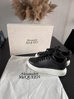 Alexander McQueen sneakers, Kleding | Dames, Schoenen, Ophalen, Zwart, Sneakers of Gympen, Gedragen