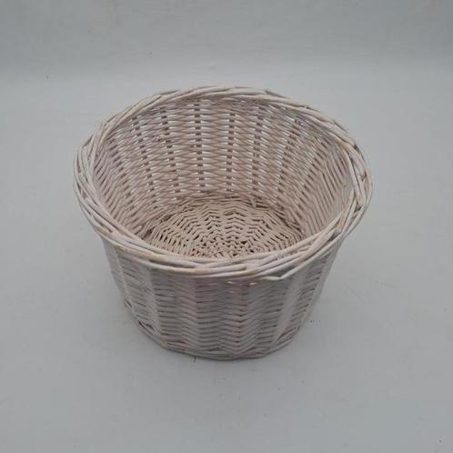 Witte ronde rieten mand – decoratief / opbergmand, Huis en Inrichting, Woonaccessoires | Schalen en Manden, Zo goed als nieuw